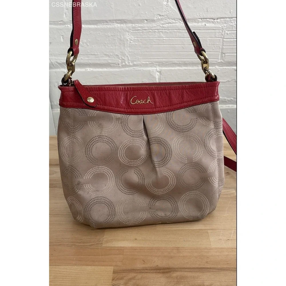Coach Beige & Red vintage crossbody Shoulder Bag Signature‎ - Size S